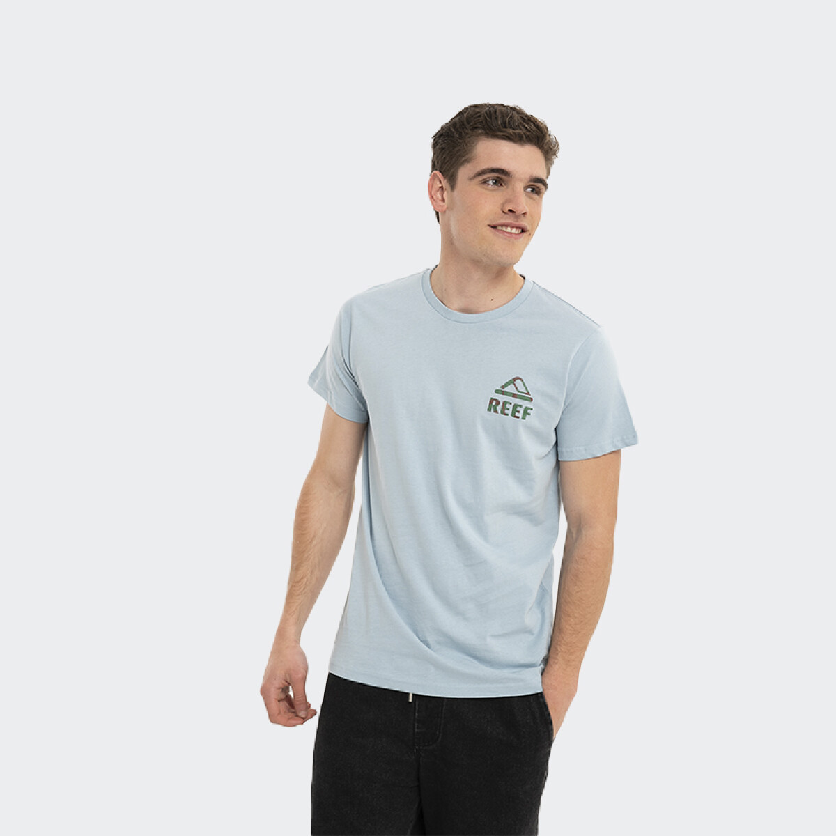 Remera Reef Classic - Celeste 
