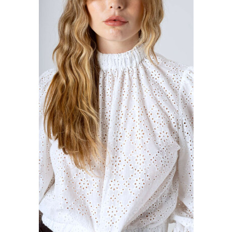 Blusa Broderi White