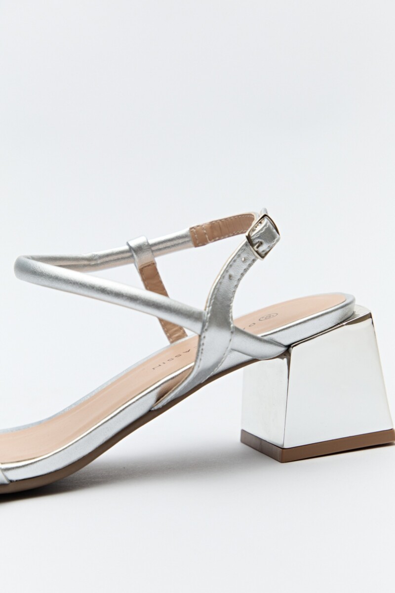 SANDALIA NINA Plateado