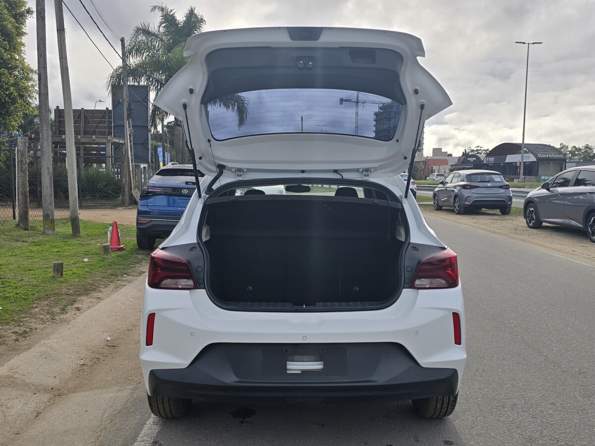 Chevrolet Onix Ltz 1.0T Extra Full | Permuta / Financia Chevrolet Onix Ltz 1.0T Extra Full | Permuta / Financia