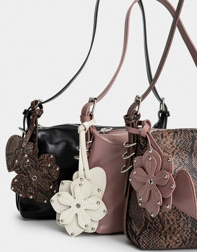 Bandoleras Bandolera Con Charm - Negro