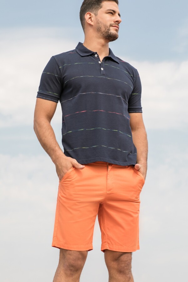 Bermuda de Gabardina. Negro