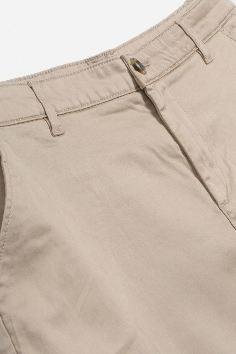 Pantalón clásico KHAKI