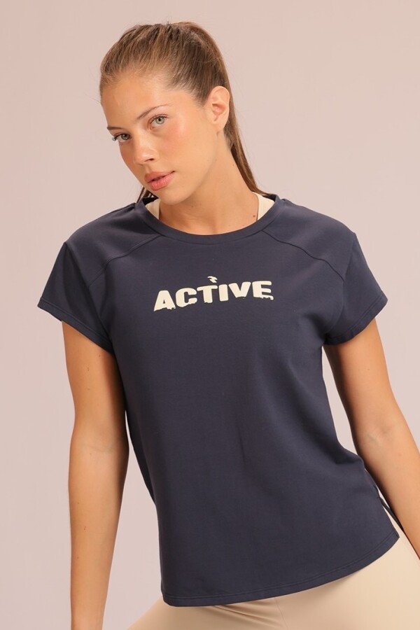 Remera con Serigrafía. Remera con Serigrafía.