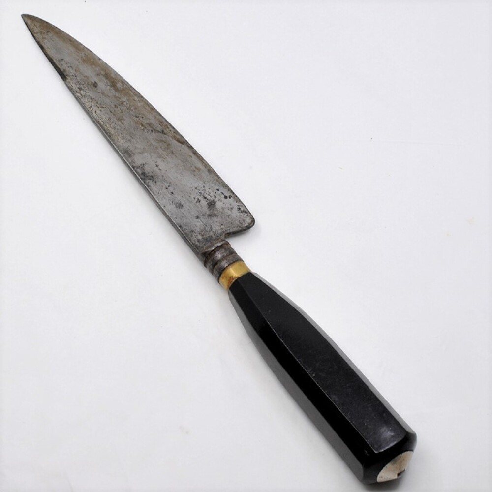 Cuchillo Antiguo Hoja J.M.Mailhos Cazador A La Punta. Cabo De Urea Cuchillo Antiguo Hoja J.M.Mailhos Cazador A La Punta. Cabo De Urea