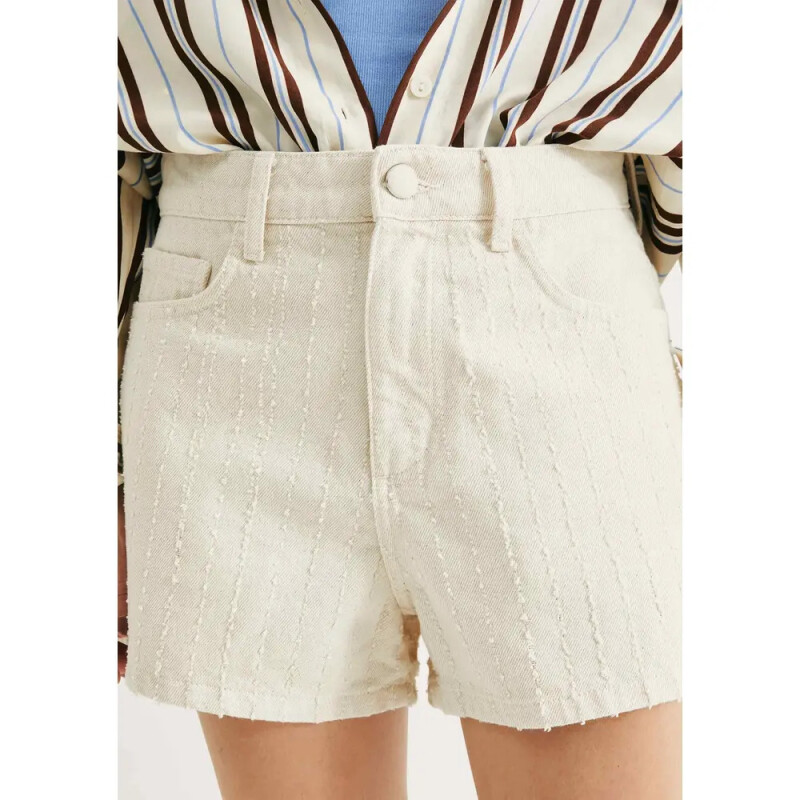 SHORTS FEM BEGE CLARO