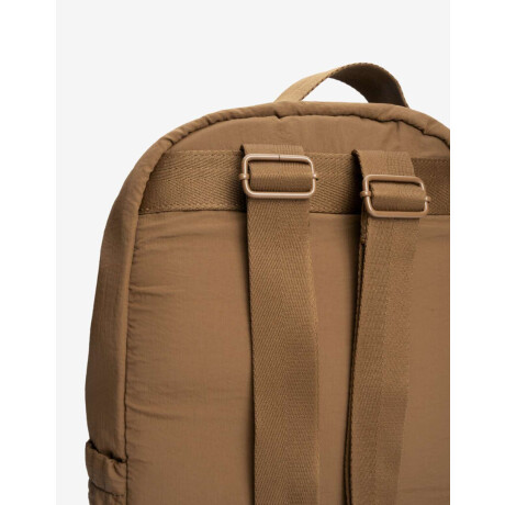 Mochila Con Bolsillo Delantero Y Laterales Marron beige