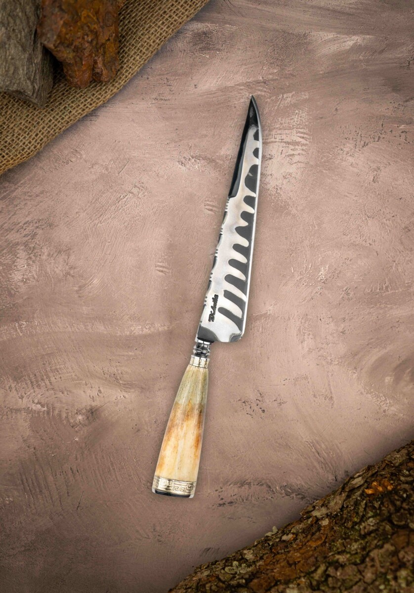 Cuchillo forjado, Cabo Torneado Hueso, Acero San Mai 