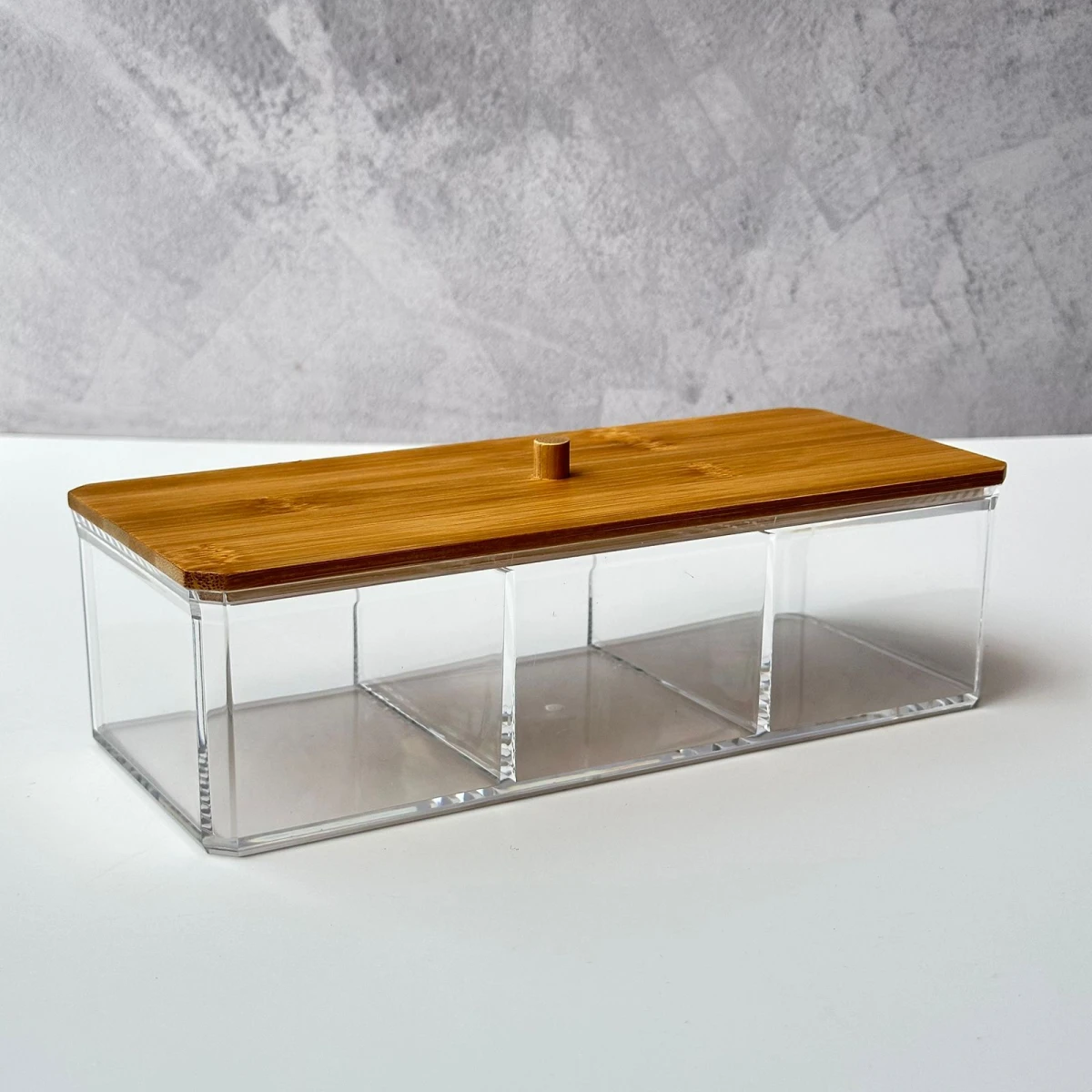 Organizador Acrilico 3 Diviciones Tapa Bambu Largo 15cm x Ancho 12cm x Alto 12cm 