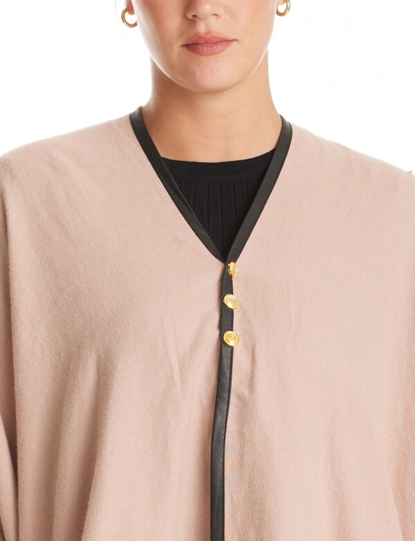 Ruana Botones Ribete ROSA OSCURO