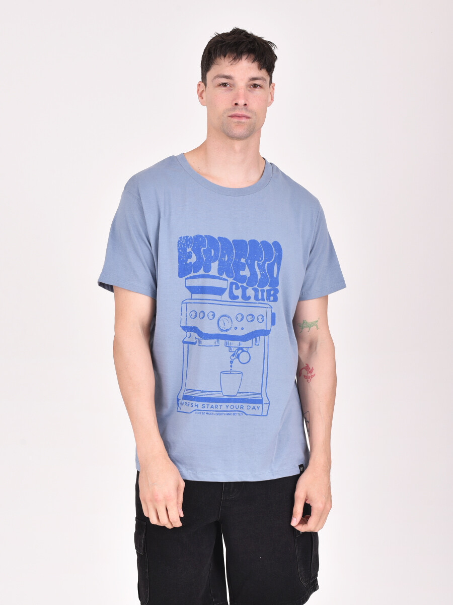 REMERA NAUPLIA CAFÉ - AZUL PIEDRA 