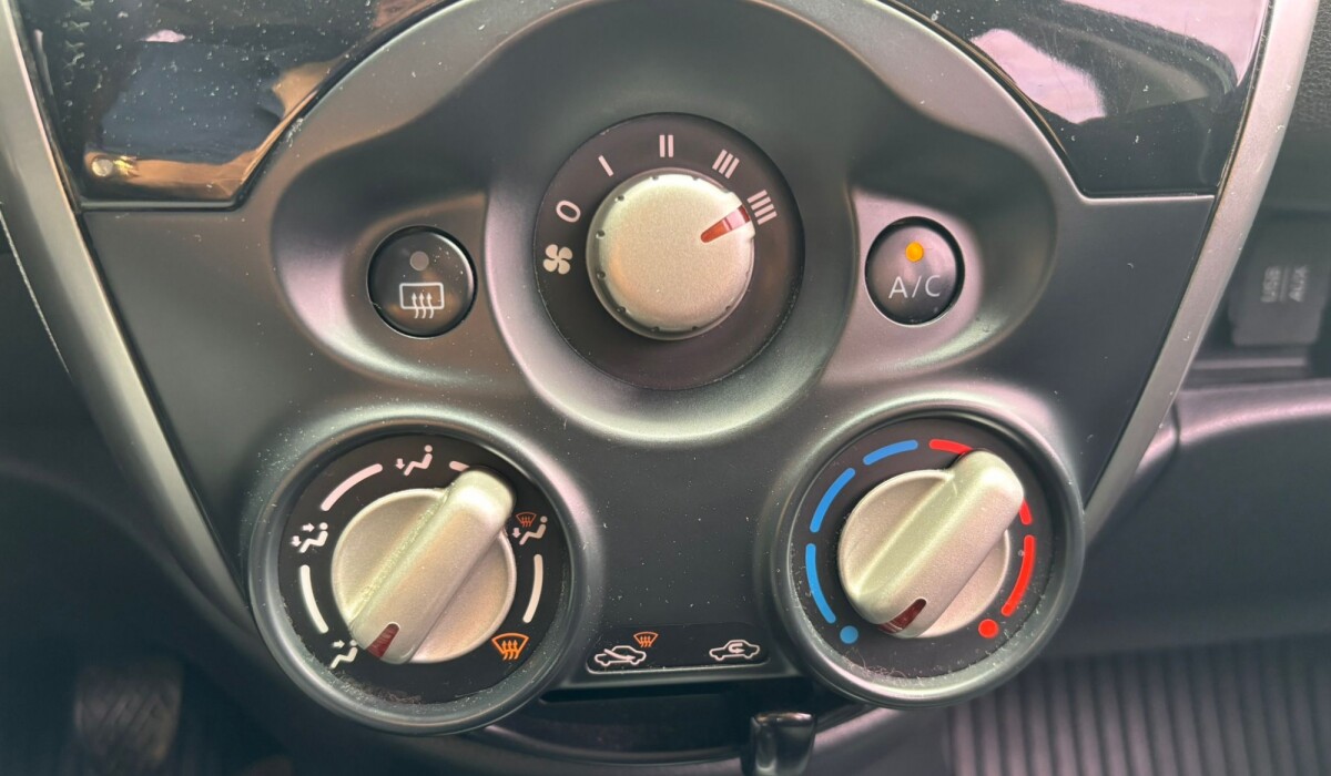 Nissan March Extra Full - 2014 Nissan March Extra Full - 2014