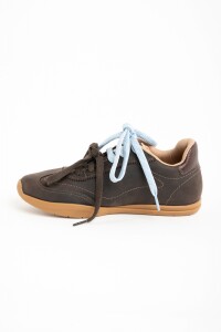 Zapatilla Cuero Chocolate