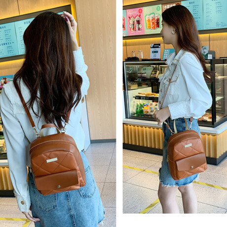 Mochila femenina con bolsillo Marrón