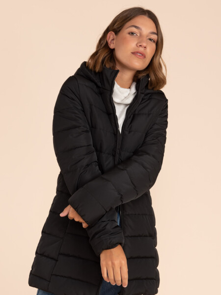 Campera capitoneada larga Negro