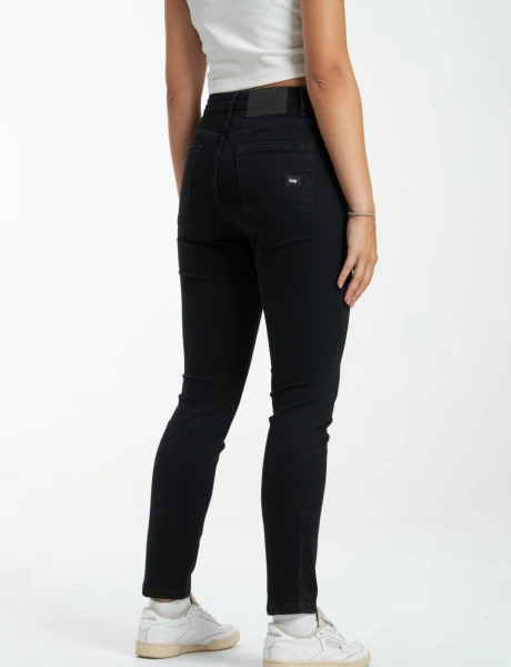 Jean Perla Black W24