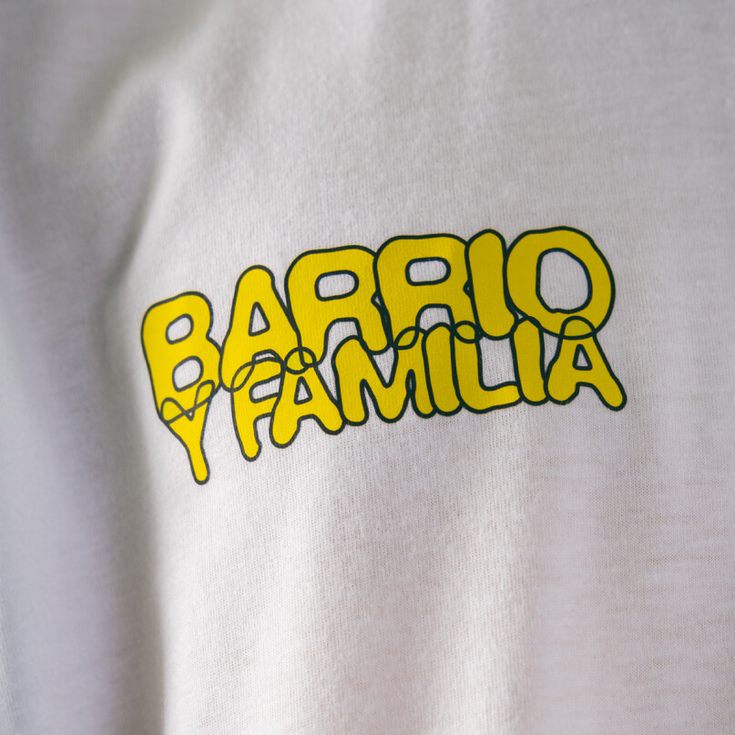 REMERA REGULAR - BARRIO Y FAMILIA REMERA REGULAR - BARRIO Y FAMILIA