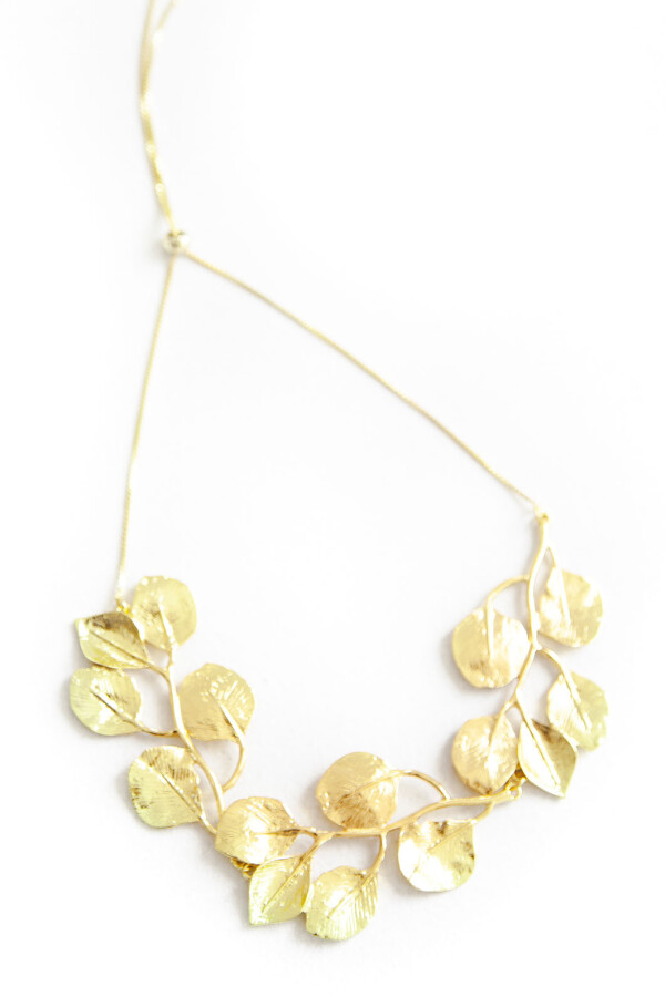 COLLAR HOJAS ORO