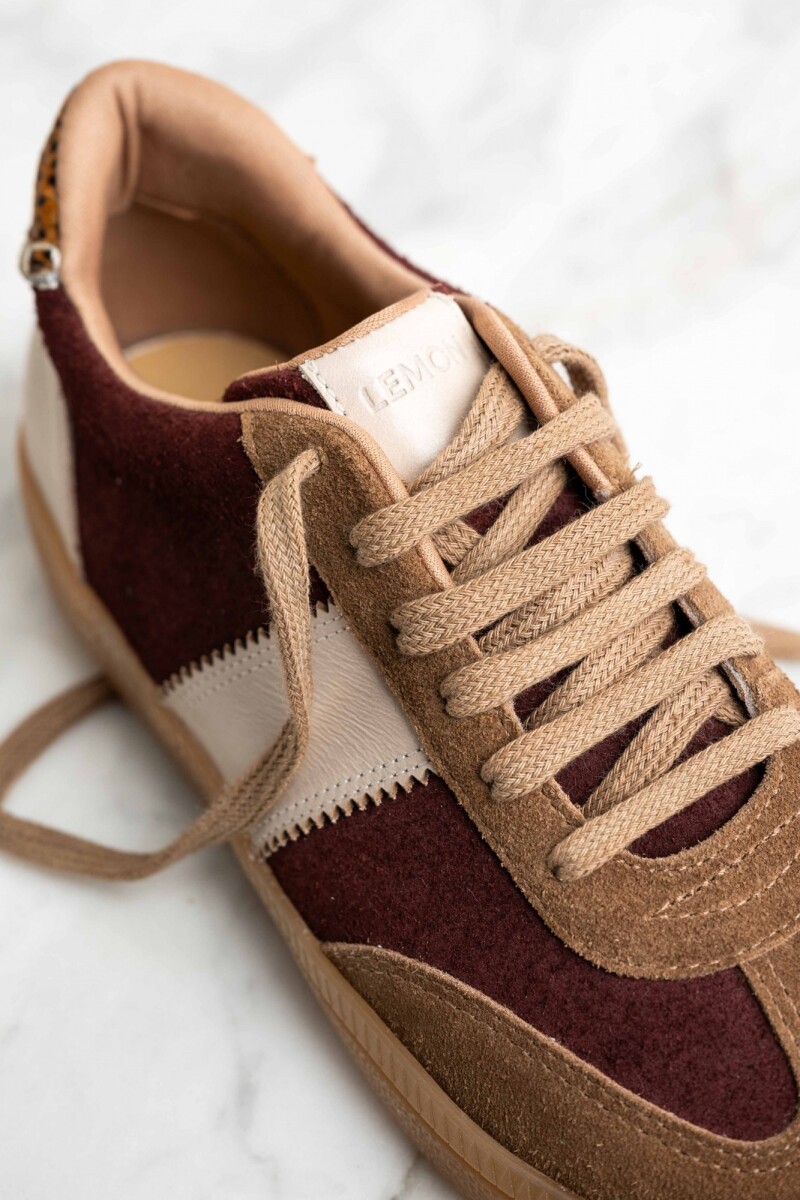 Zapatilla Combinada Gamuza Marrón