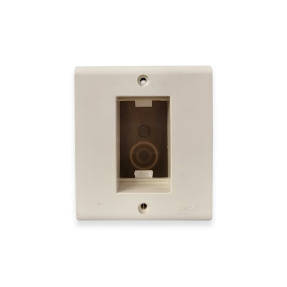 Caja de adosar de 1 módulo, color blanco puro Sica SK3086