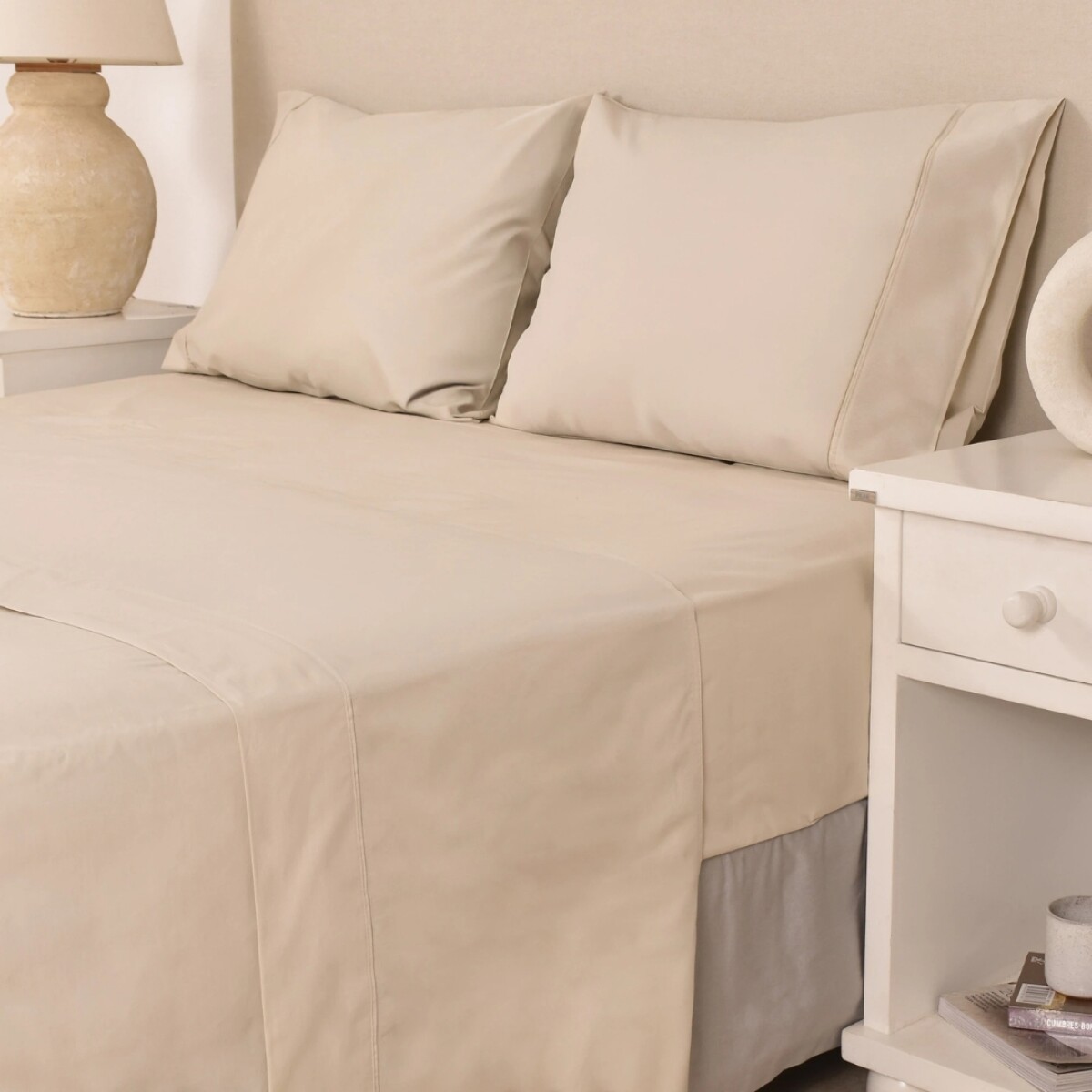 Juego de Sabanas Super King 200 Hilos - Pilar Beige - Beige 