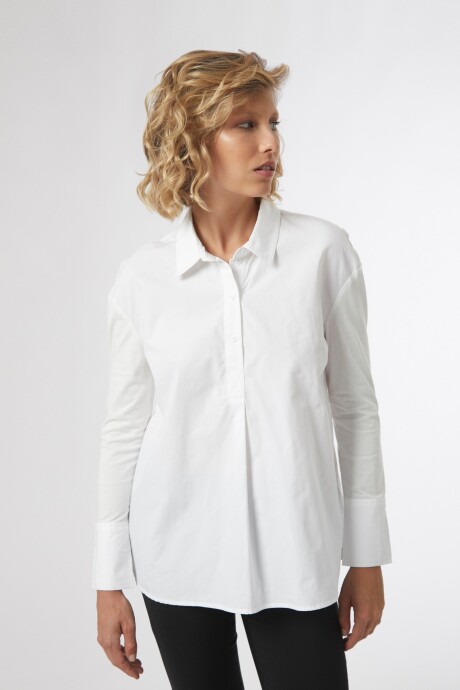 Tunica combinada con jersey blanco