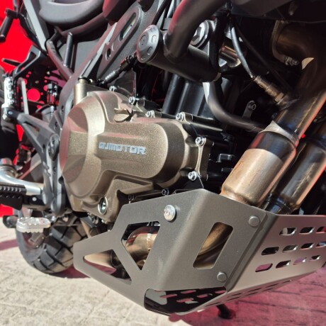 QJ SRT 600 SX Negro