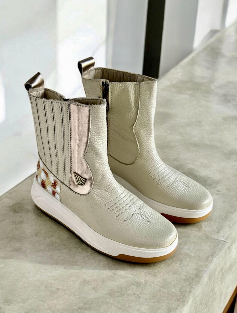 Bota Winwood Con Arte Pintado A Mano. - Beige 