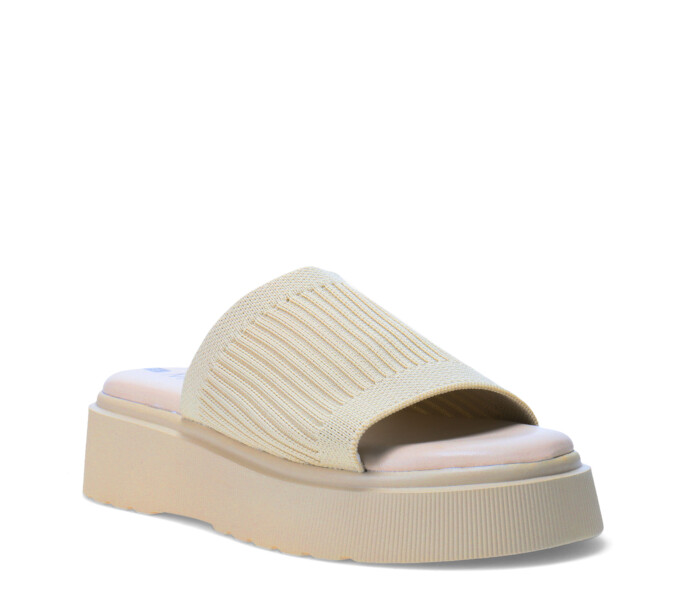 Sandalia de Mujer Miss Carol QUIRIMBA con tira de tela Beige