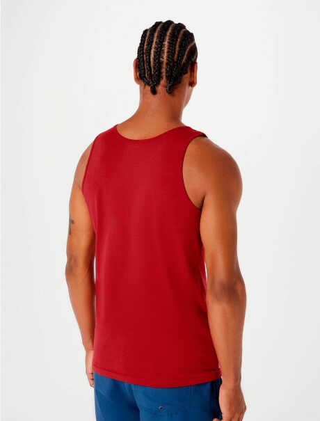 MUSCULOSA BÁSICA MASCULINA MODELO SLIM ROJO