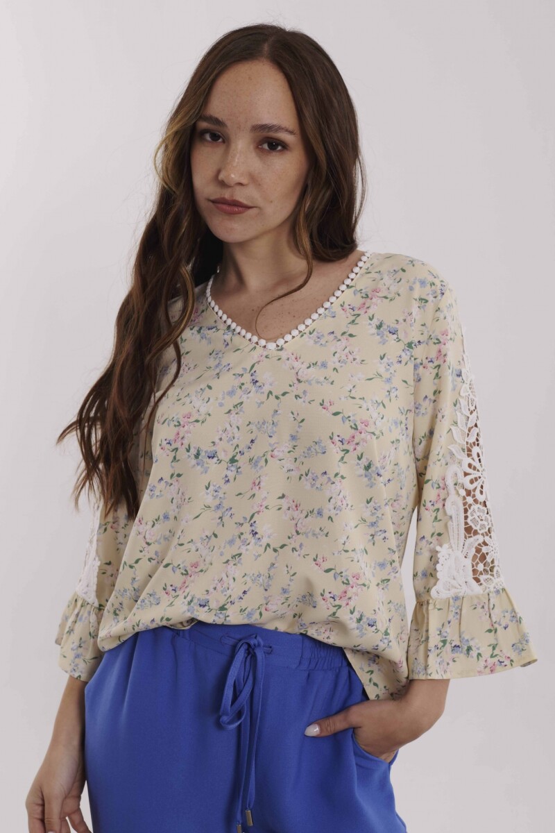 BLUSA NADIA ESTAMPADO FLORES ROSA