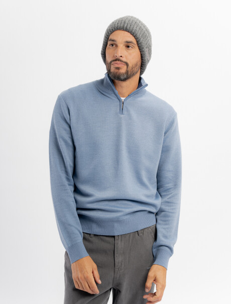 Remera medio cierre Tilo celeste