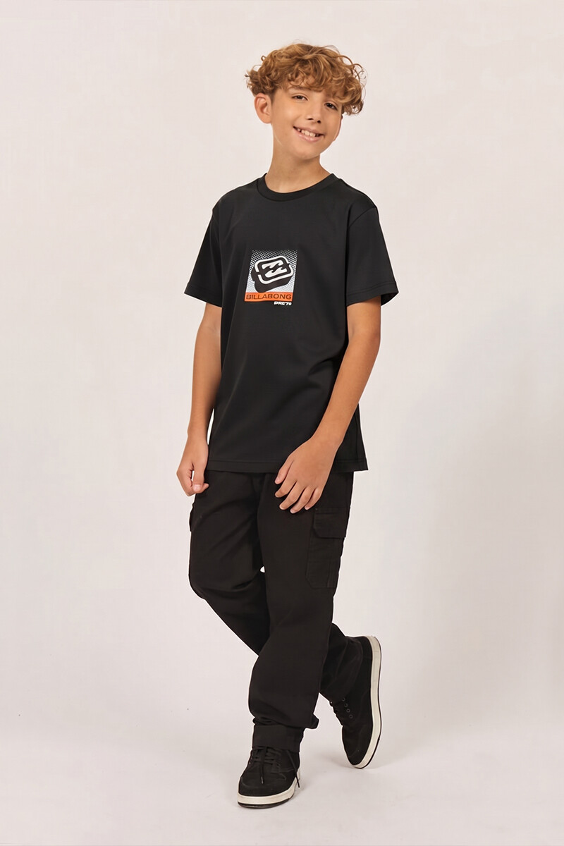 REMERA BOYS SPEC 3D SS Black J-negro