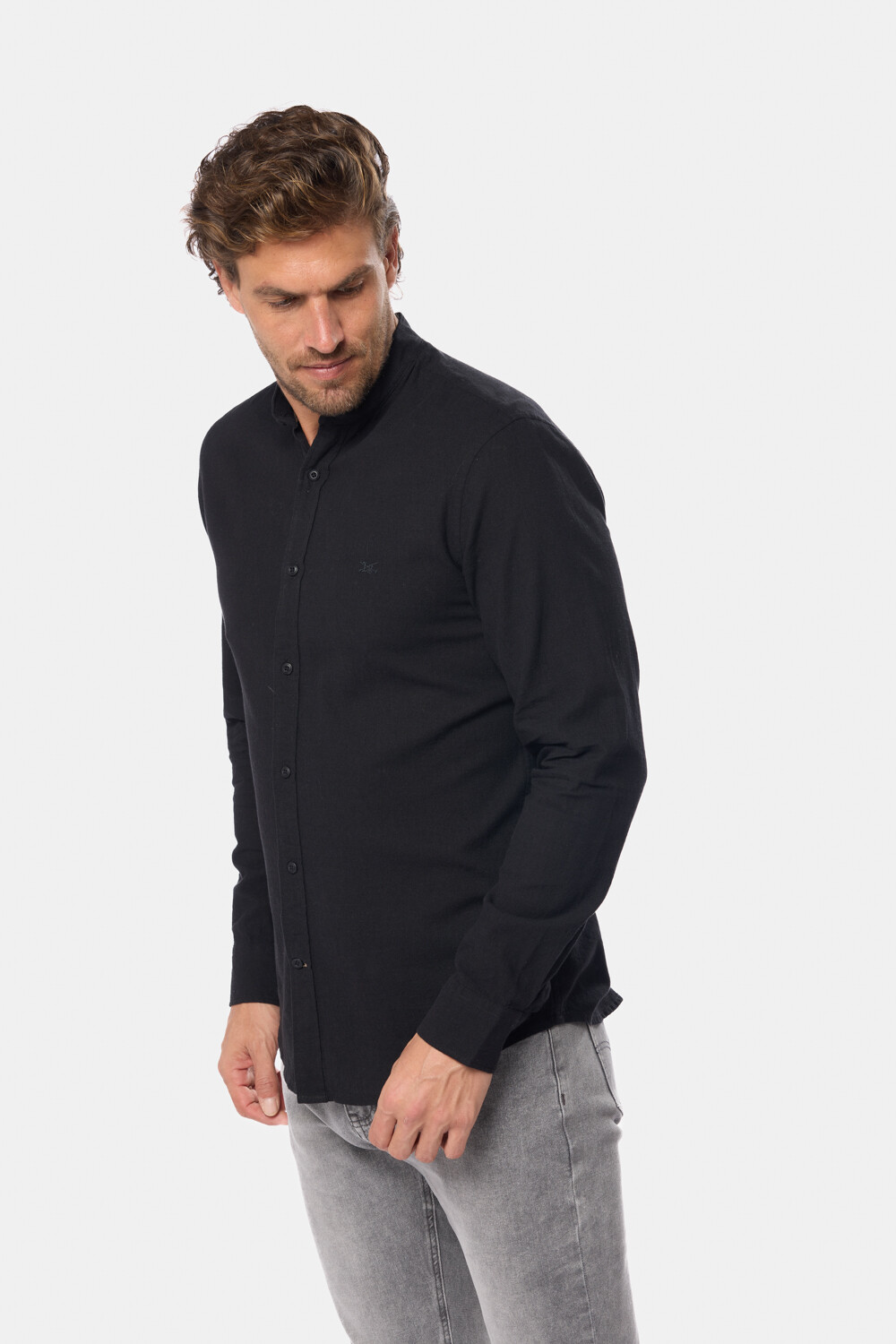 CAMISA DE LINO CUELLO MAO Negro