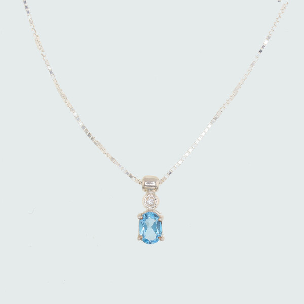 Colgante Brio Oval de MOON en Plata 925 con topacio azul y brillante - Incluye cadena Colgante Brio Oval de MOON en Plata 925 con topacio azul y brillante - Incluye cadena