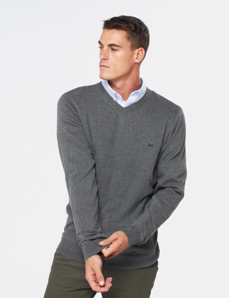 BUZO TEJIDO CUELLO EN V Gris