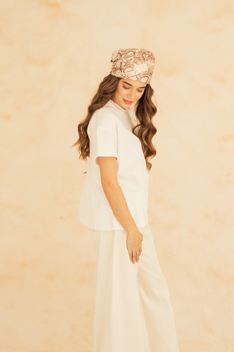 REMERA OVER VEGA WHITE REMERA OVER VEGA WHITE