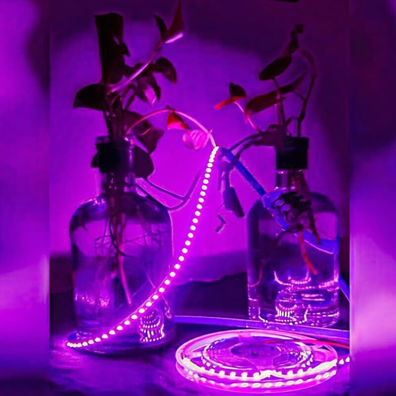 Tira LED flexible con USB color violeta Tira LED flexible con USB color violeta
