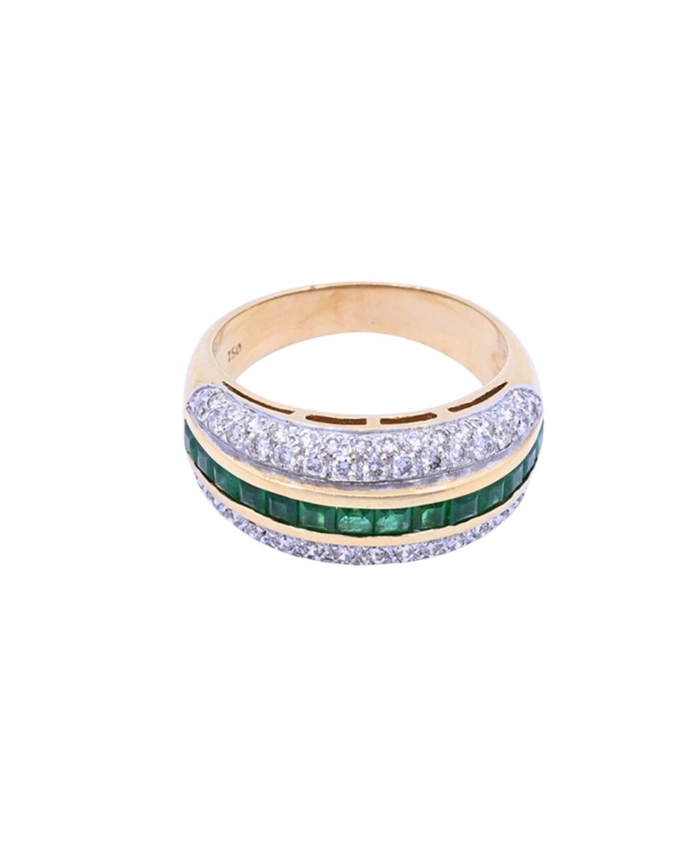 Anillo oro 18k con brillantes y esmeraldas. 