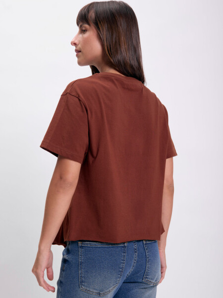 Remera pinza Marrón