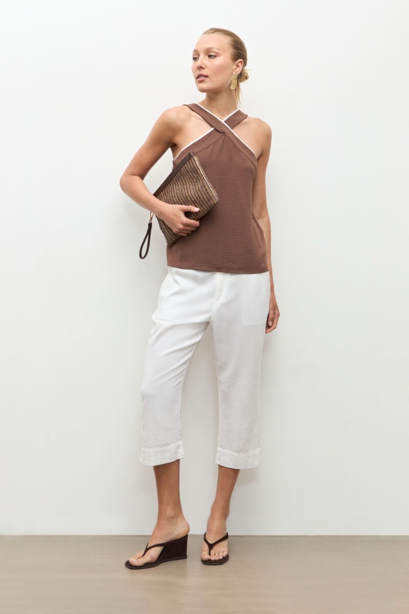 Top halter vivo en contraste chocolate