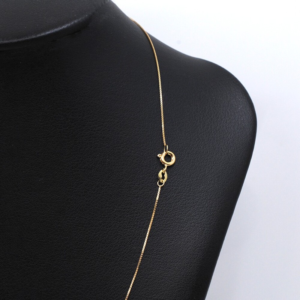 Cadena en oro 18k con dije corazon. Largo 40 cm Cadena en oro 18k con dije corazon. Largo 40 cm