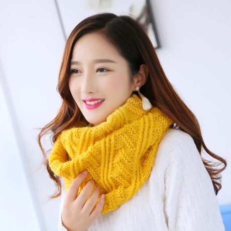 Cuello tejido Amarillo