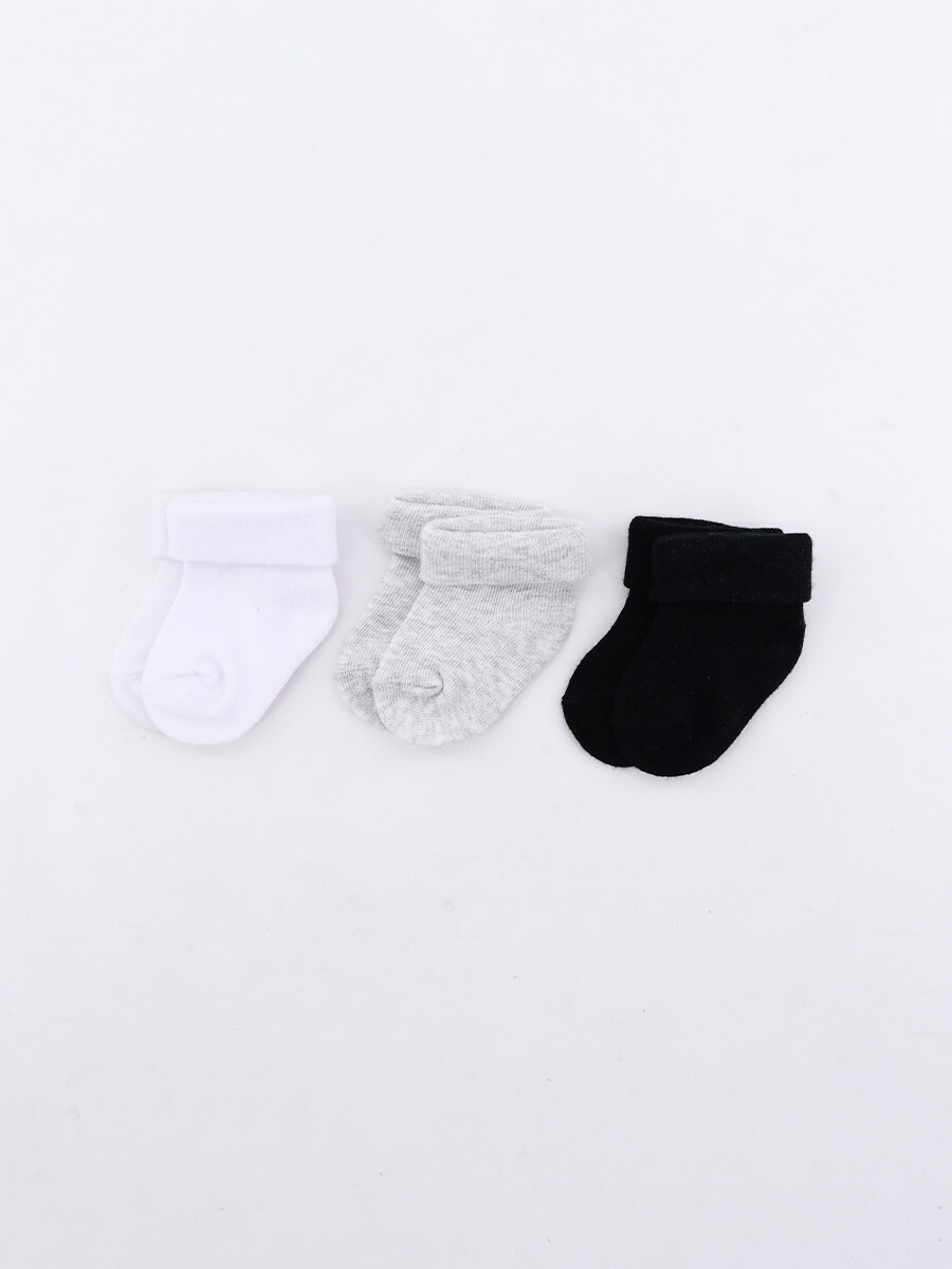 MEDIA BEBE ALGODÓN PACK X3 - VARIOS COLORES 