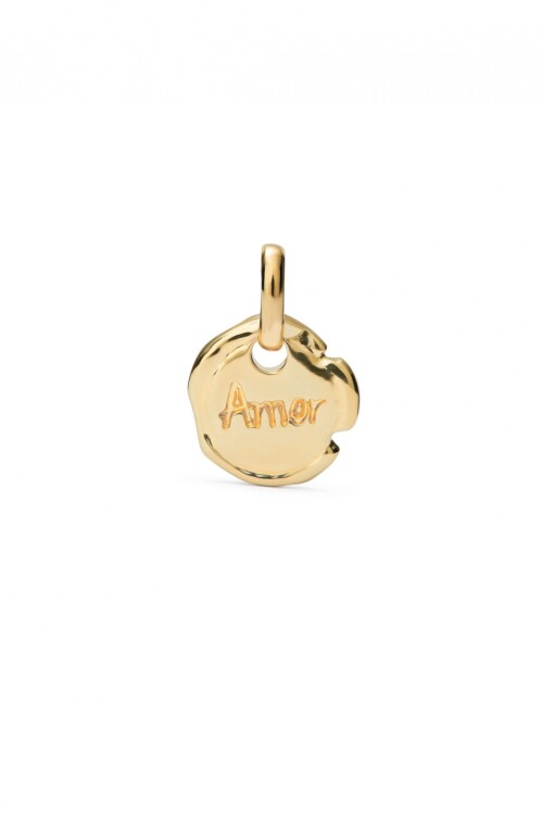 CHARM BAÑADO EN ORO 18K CON PALABRA AMOR Charm