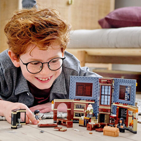 Lego Hogwarts Clase De Encantamientos X256 Piezas Unica