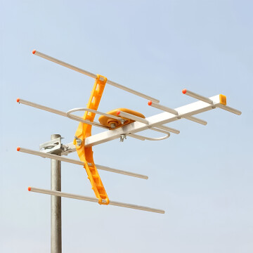 Antena Digital Exterior Soporta Full Hdtv 1080p Tv Canales Color Blanco