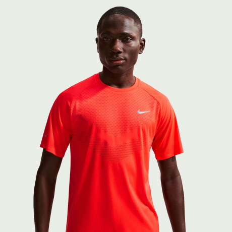 Remera Nike Dri-Fitadv Stride Manga Corta de Hombre Rojo
