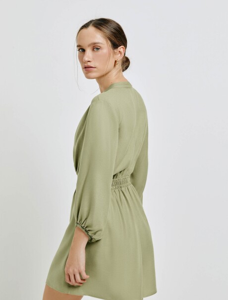 VESTIDO CORTO CON MANGAS VERDE