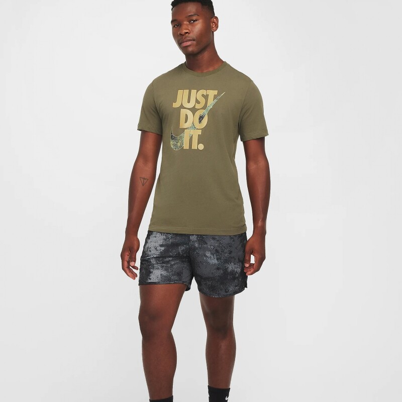Remera Nike Dri-Fit Tee Camo Just do It de Hombre Verde
